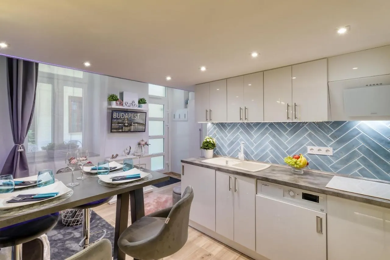 B2 City Center, Dohany Street Budapest Apartment